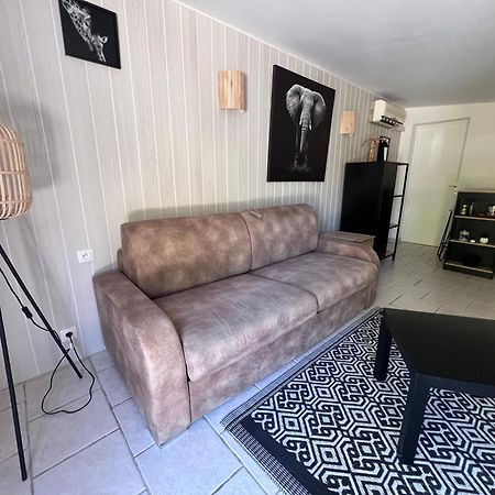 Lovina Chambre De Charme Avec Jaccuzi Velaux 外观 照片