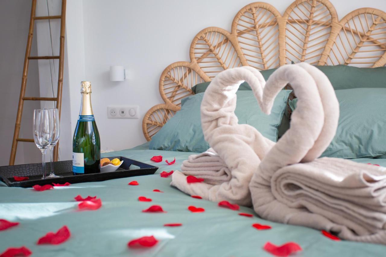Lovina Chambre De Charme Avec Jaccuzi Velaux 外观 照片