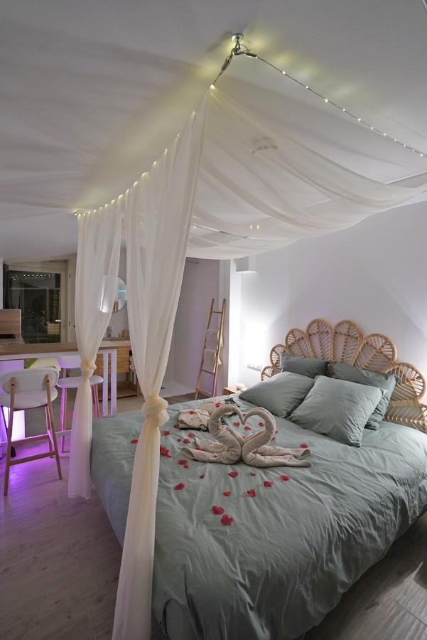 Lovina Chambre De Charme Avec Jaccuzi Velaux 外观 照片