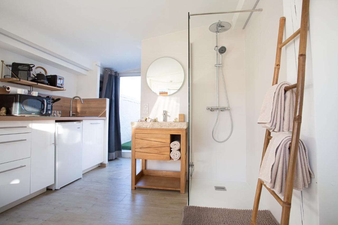 Lovina Chambre De Charme Avec Jaccuzi Velaux 外观 照片
