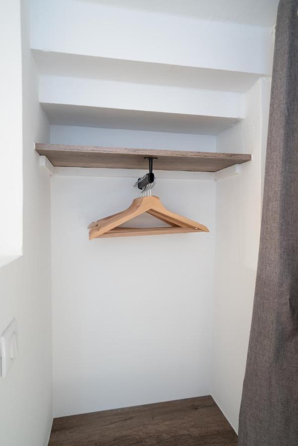 Lovina Chambre De Charme Avec Jaccuzi Velaux 外观 照片
